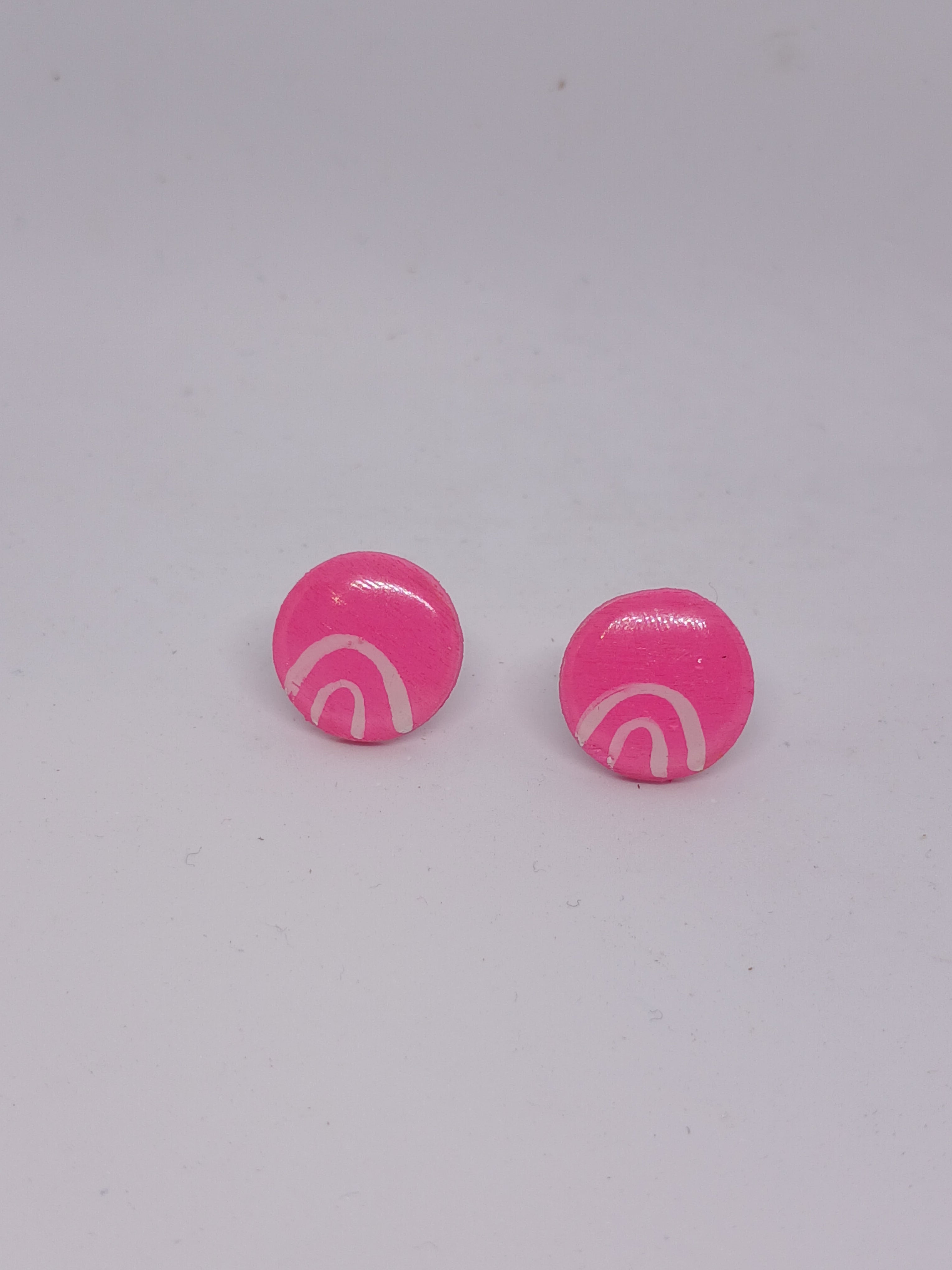 Hot pink & white – Hand-Painted Aboriginal Art Round Stud Earrings