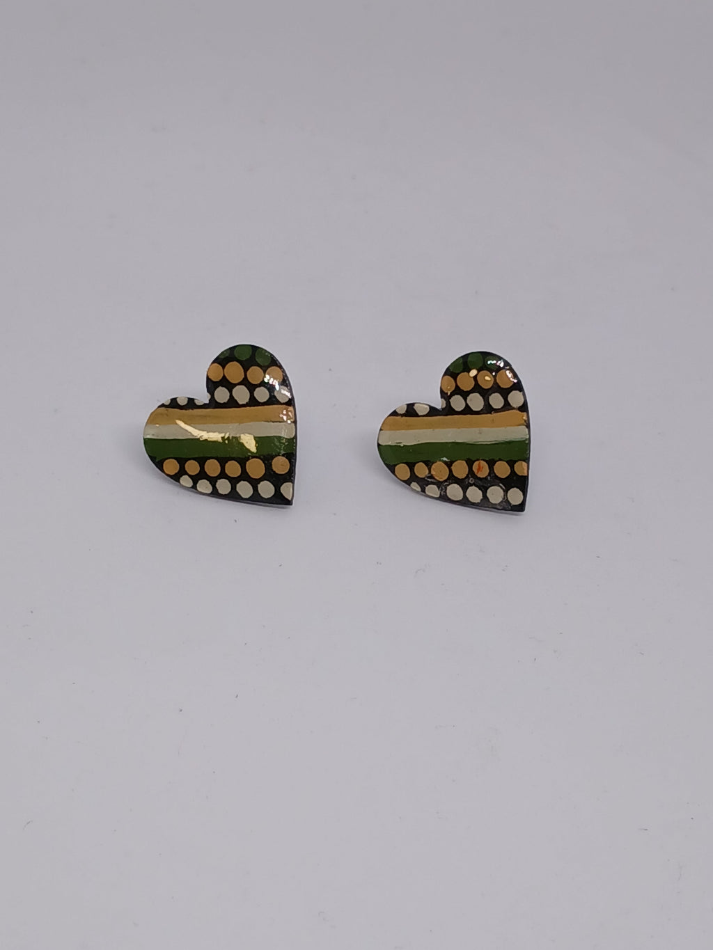 Green, Gold & Cream – Hand-Painted Aboriginal Art Heart Stud Earrings (20mm)